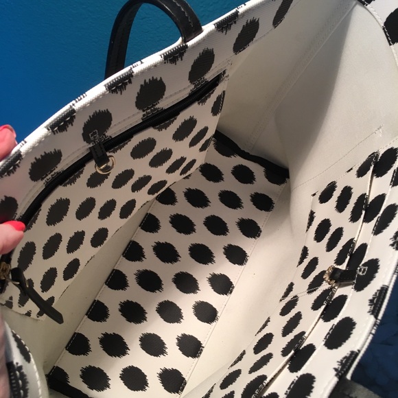 Kate Spade Bag/Wallet - Picture 4 of 8